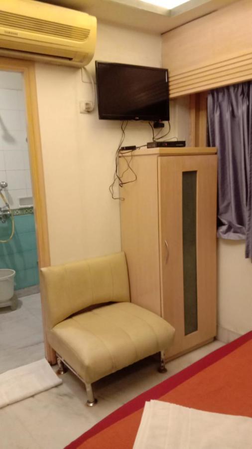 Hotel Aston Колката Екстериор снимка