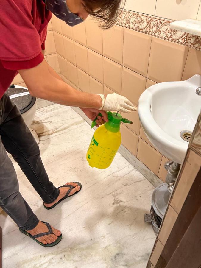 Hotel Aston Колката Екстериор снимка